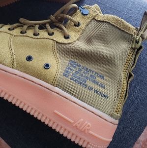 utility low nike